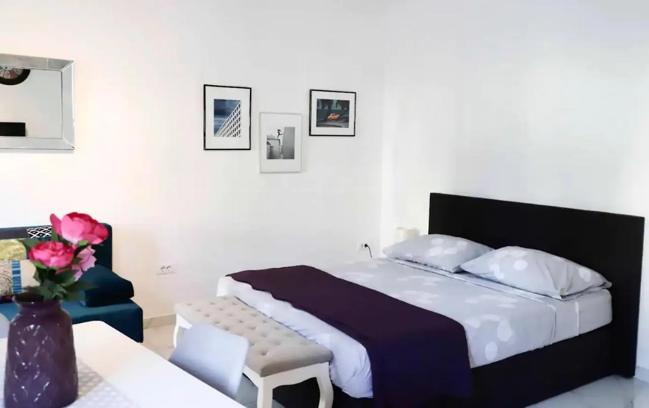 Verano Apartment / Next To Kolovare Beach Zadar 0*,  Croatia